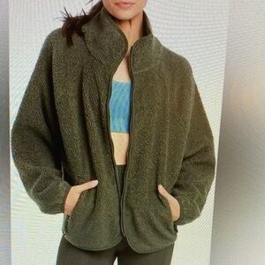 Women's Sherpa Cropped Jacket in Olive Green